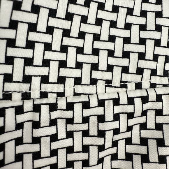 Talbots Plus size Capri Pants size 18 Basket weave Print Black White 22" Inseam - Picture 3 of 11